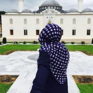 Meet your Posher, Rafia